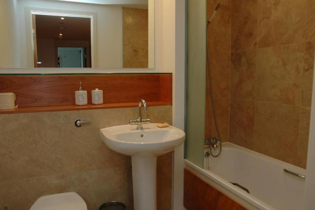 2 Bed 2 Bath Luxury Apartment In Central London Ngoại thất bức ảnh
